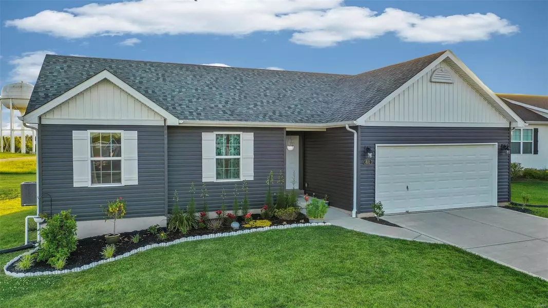 831 Warrior Ridge DR, Warrenton, MO 63383