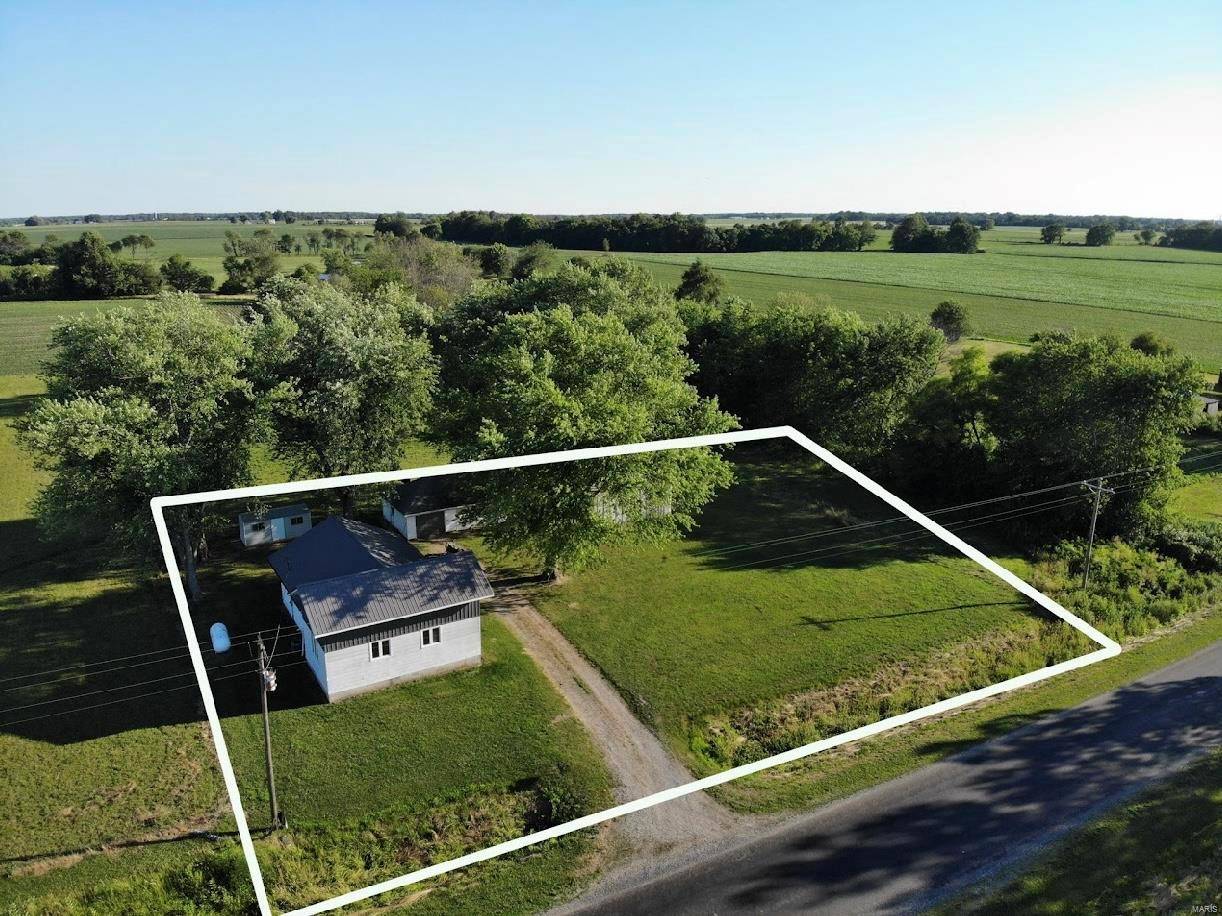 1188 E 900 AVE, Shobonier, IL 62885