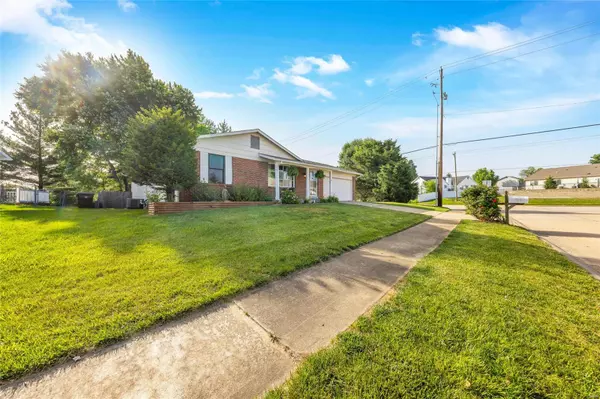 St Peters, MO 63376,2 Sunny Hill BLVD