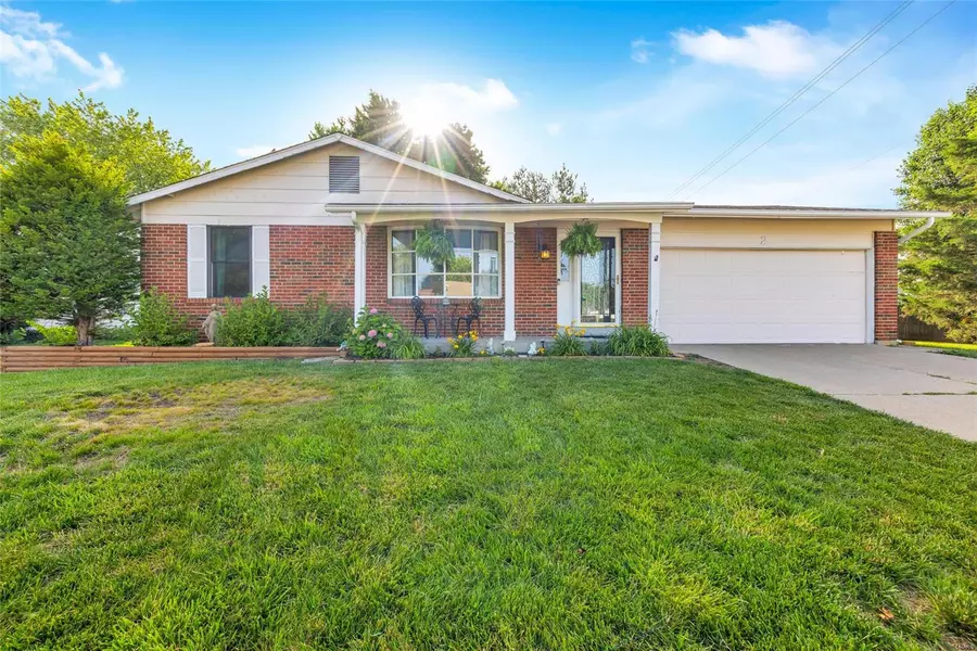 2 Sunny Hill BLVD, St Peters, MO 63376
