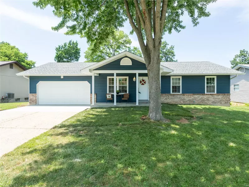 130 Del Oro DR, St Peters, MO 63376