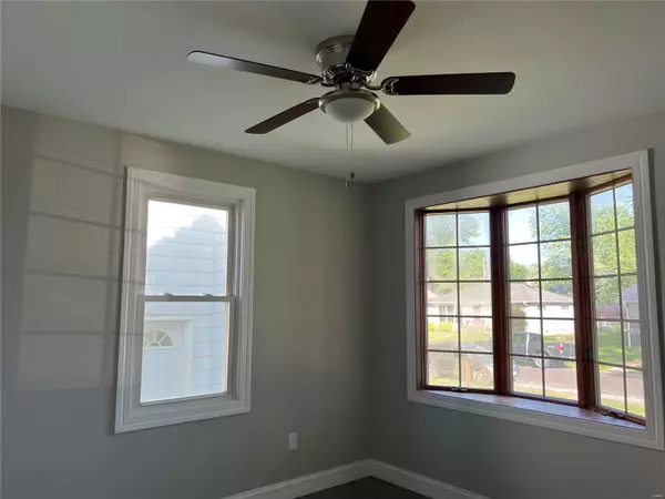 Belleville, IL 62221,1705 N Charles ST