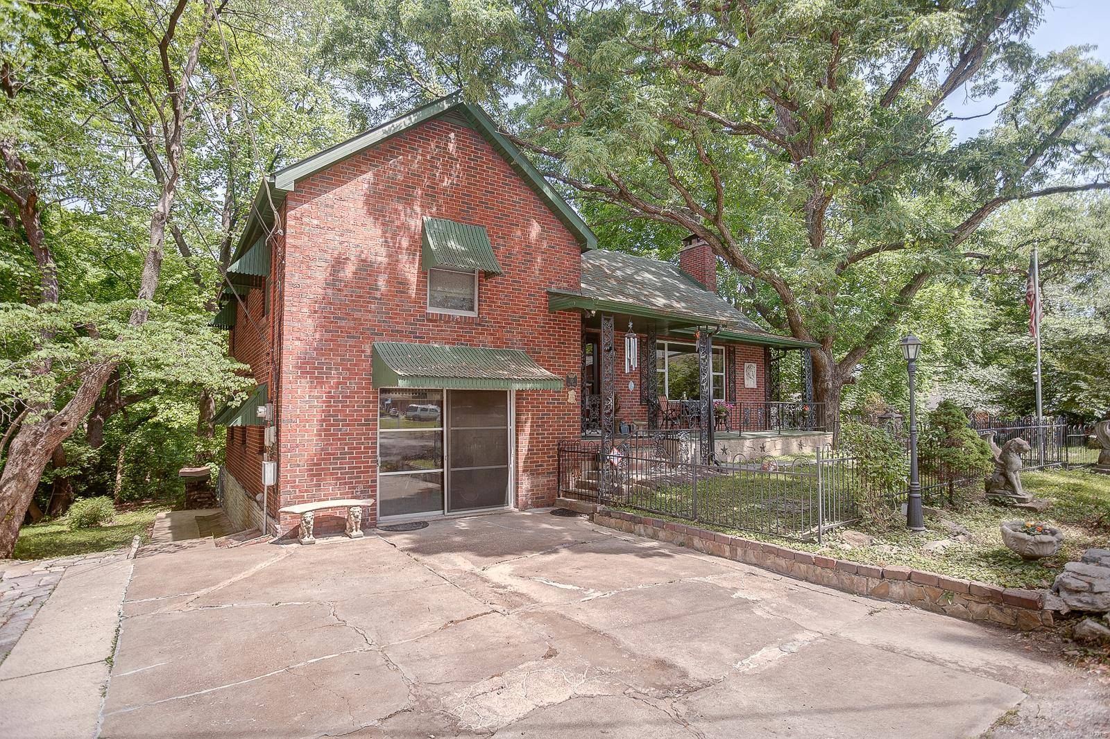 Fairview Heights, IL 62208,10 Hill DR
