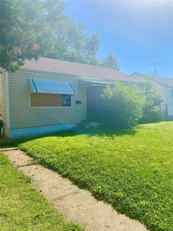 St Louis, MO 63136,6119 Lillian AVE