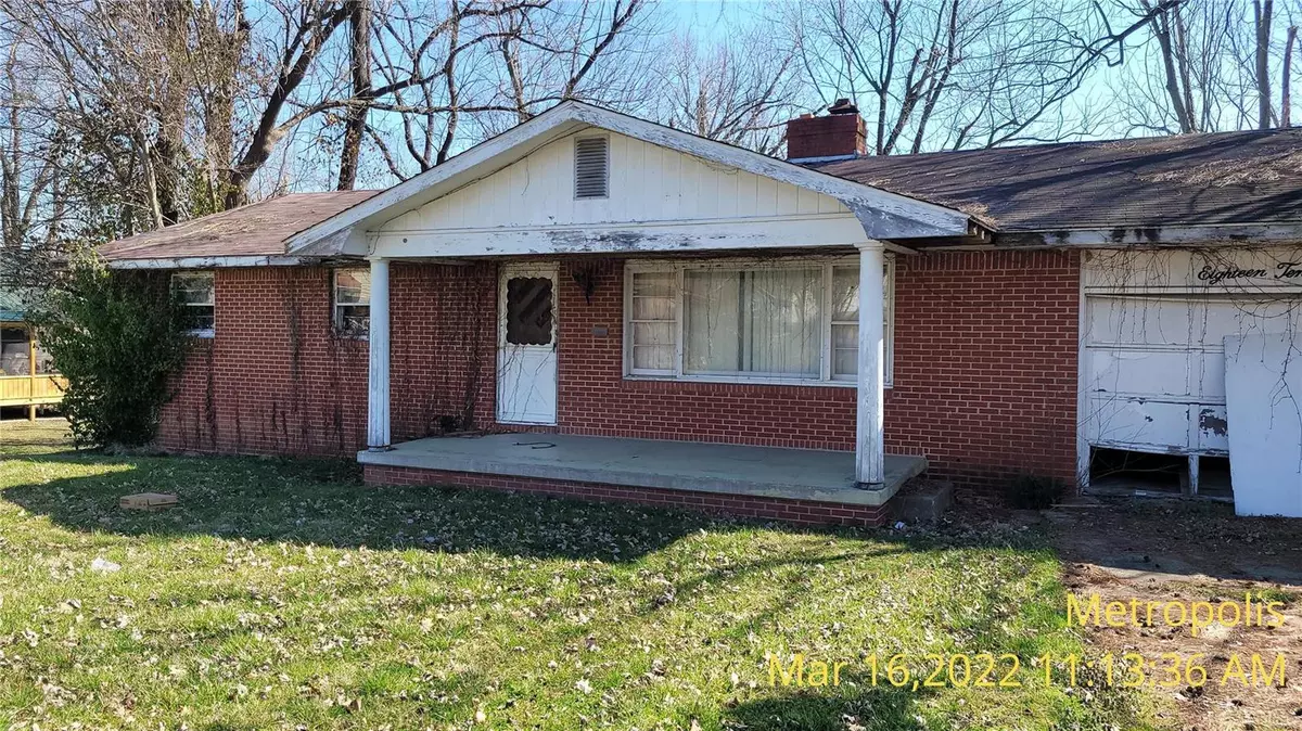 Metropolis, IL 62960,1810 Gibbons