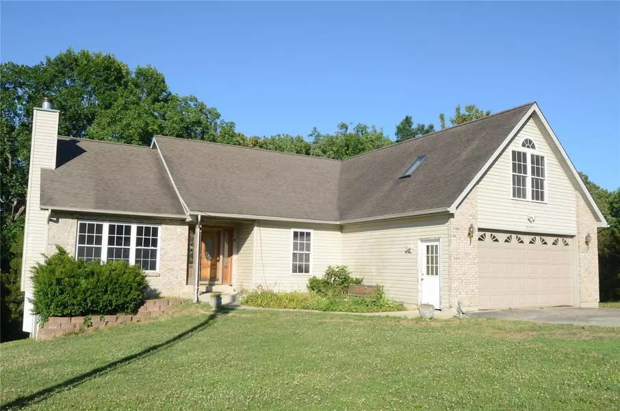 5165 Waters Edge DR, Hillsboro, MO 63050