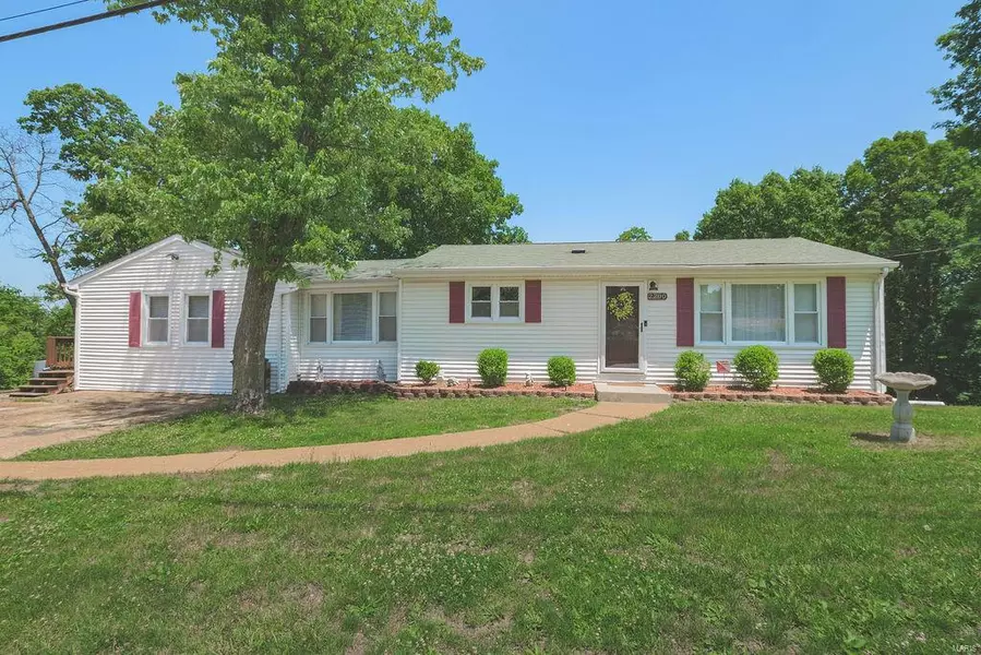 2200 Dillon RD, High Ridge, MO 63049