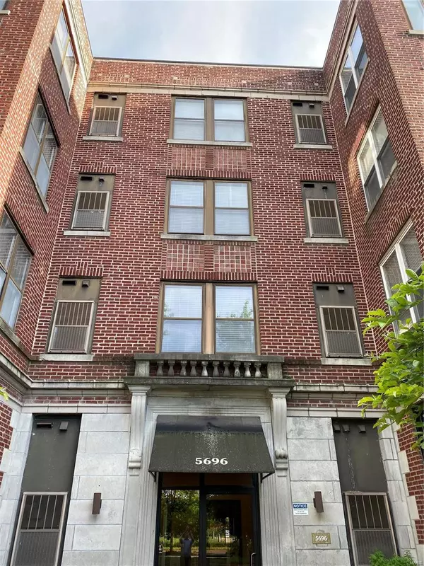 5696 Kingsbury AVE #402,  St Louis,  MO 63112