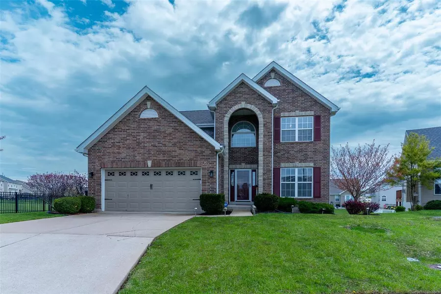 9 Towergate Ct, Lake St Louis, MO 63367