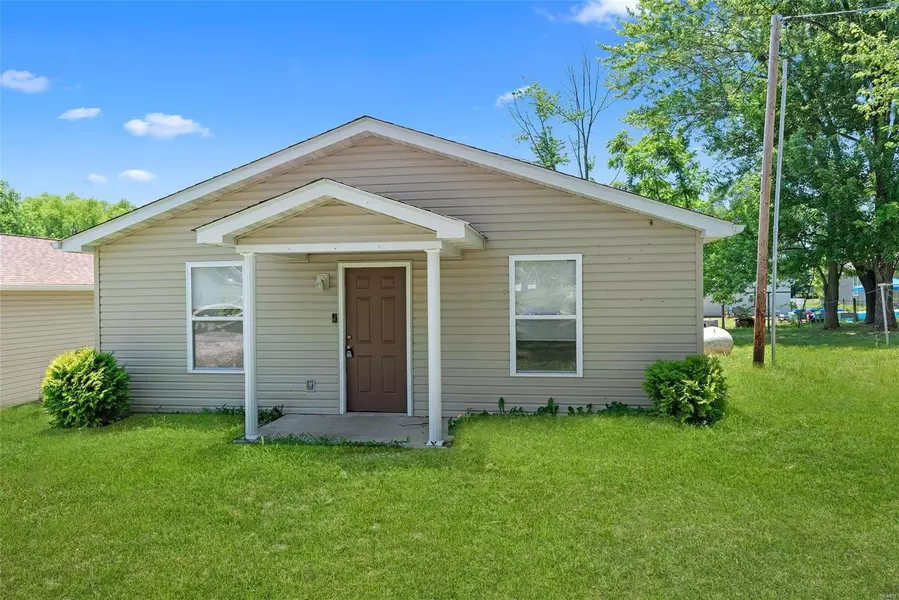 250 College CIR, Eolia, MO 63344