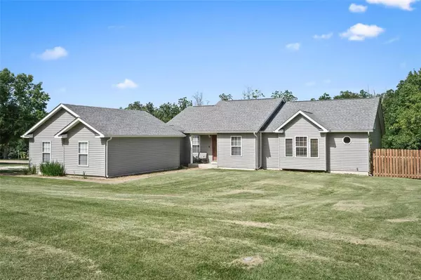 Winfield, MO 63389,7 Argent Oaks DR