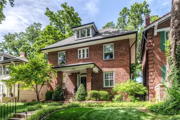 University City, MO 63130,7145 Waterman AVE