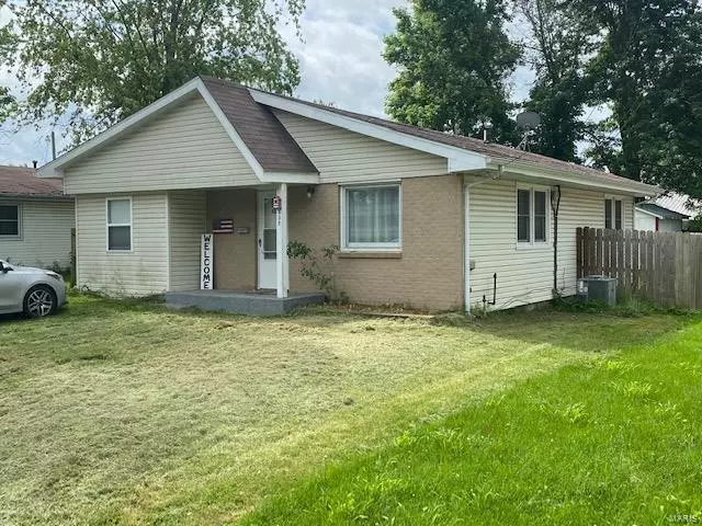432 E Madison Street, Marshfield, MO 65706