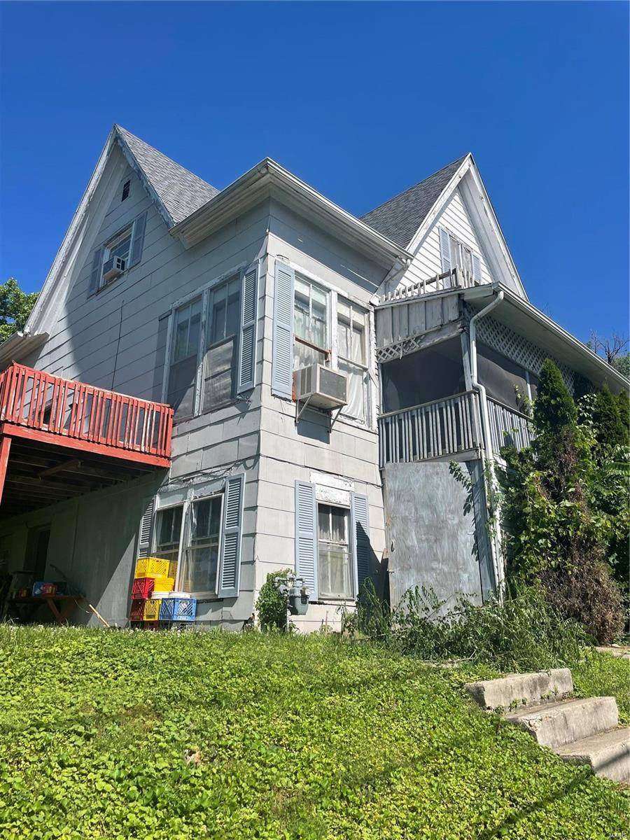 931 N 6th ST,  Hannibal,  MO 63401