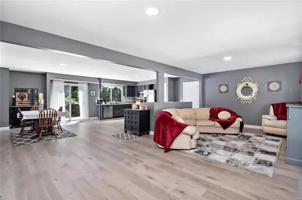 St Peters, MO 63376,23 Country Creek DR