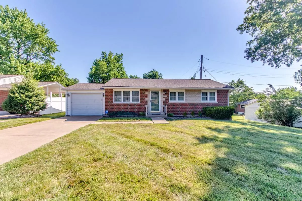 St Louis, MO 63123,9717 Guehring DR