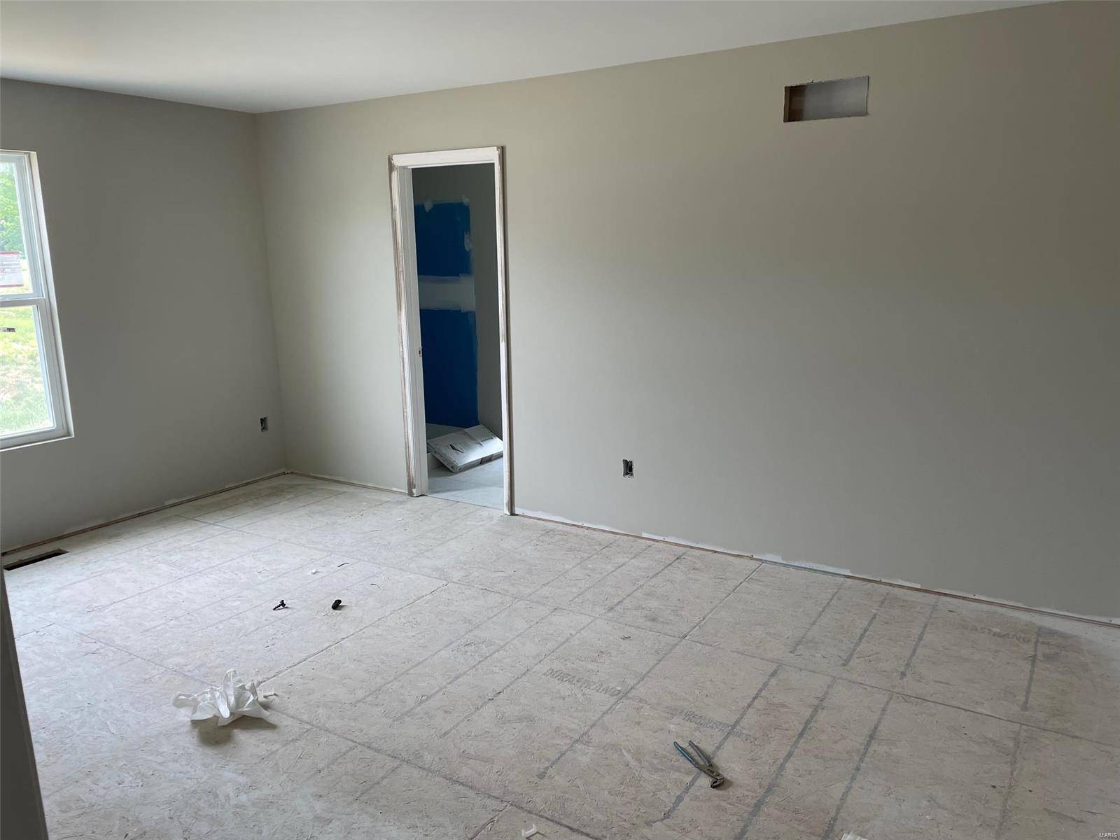 Winfield, MO 63389,240 Village Circle DR
