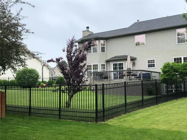 Glen Carbon, IL 62034,2 Lantern CT