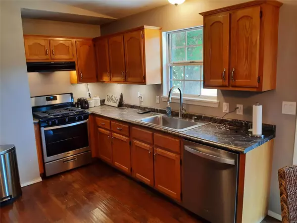 Poplar Bluff, MO 63901,1317 White Oak