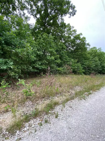 0 Quiet Valley CT, St Clair, MO 63077