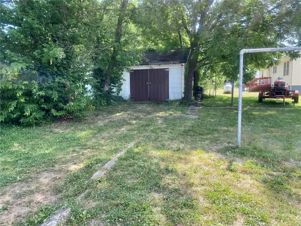 Salem, MO 65560,812 E 1st ST