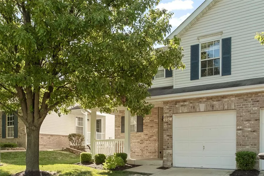 4954 Hurstborough CT, Hazelwood, MO 63042