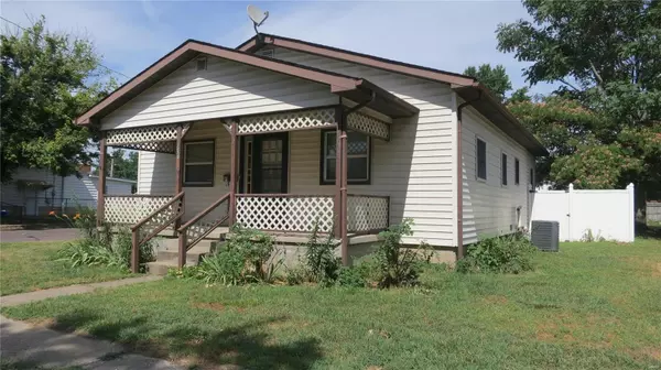 East Alton, IL 62024,534 Bowman AVE