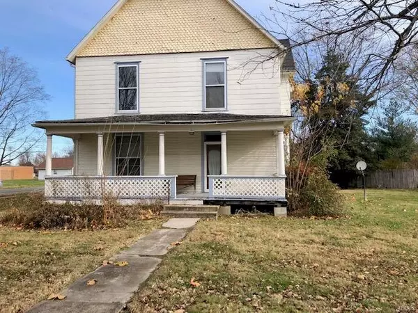 204 S 2nd ST, Brownstown, IL 62418