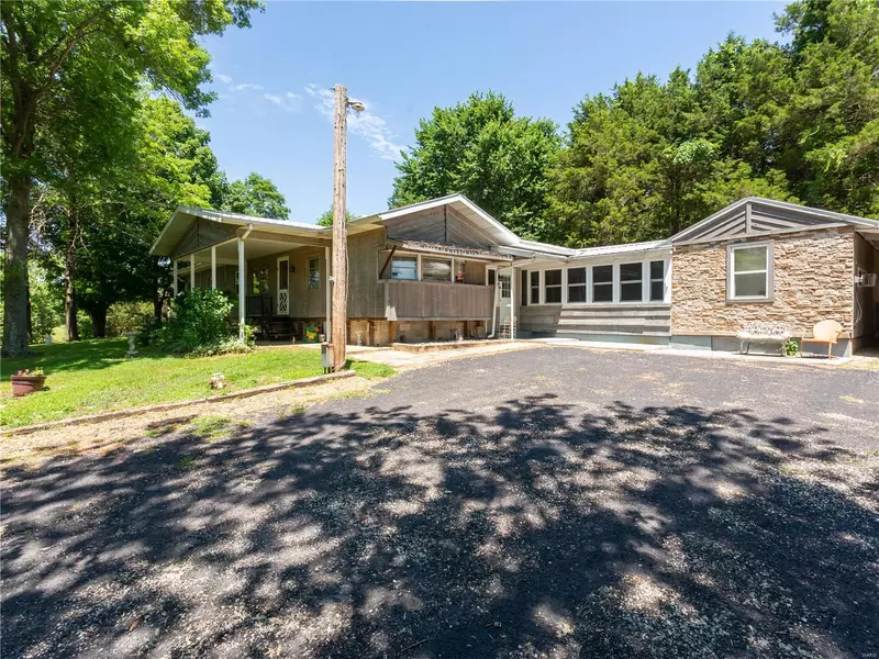 5100 Knorpp RD, De Soto, MO 63020