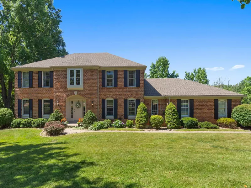 16012 Clarkson Mill CIR, Clarkson Valley, MO 63005