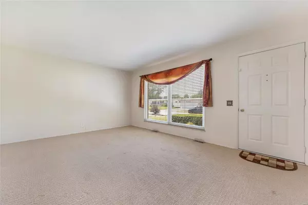 Florissant, MO 63031,465 Wren DR