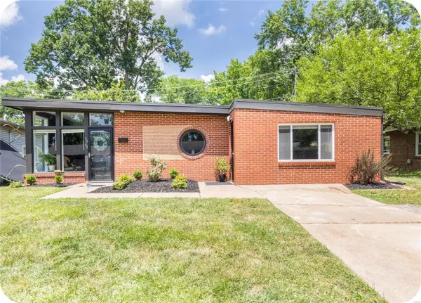 University City, MO 63130,7343 Wayne AVE