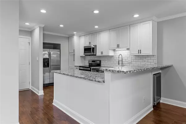 Ballwin, MO 63021,1340 Holgate DR #E2