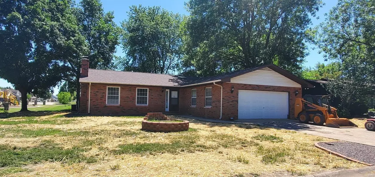 416 David DR, Fairview Heights, IL 62208