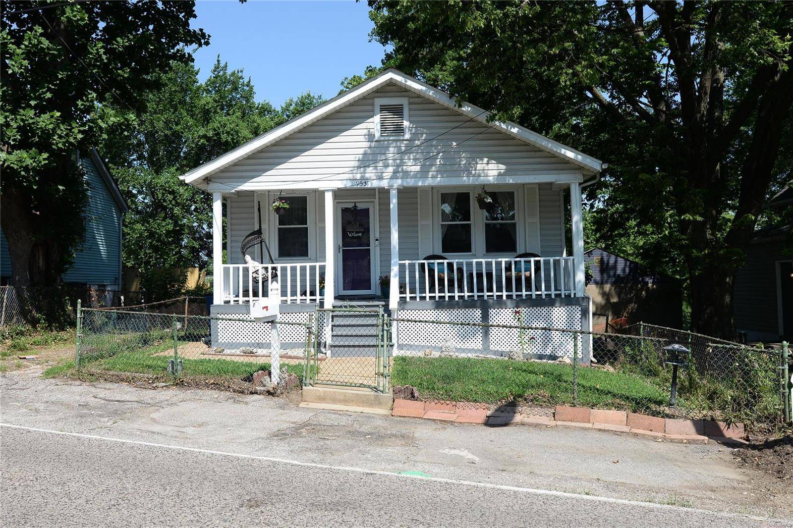 St Louis, MO 63125,9531 Gentry AVE