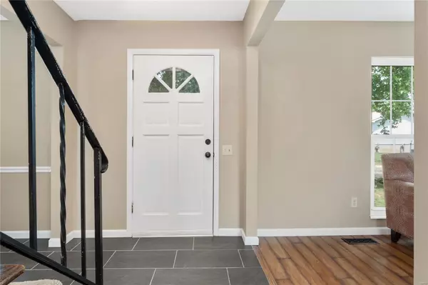 St Peters, MO 63376,5 Cave Springs Estate CT