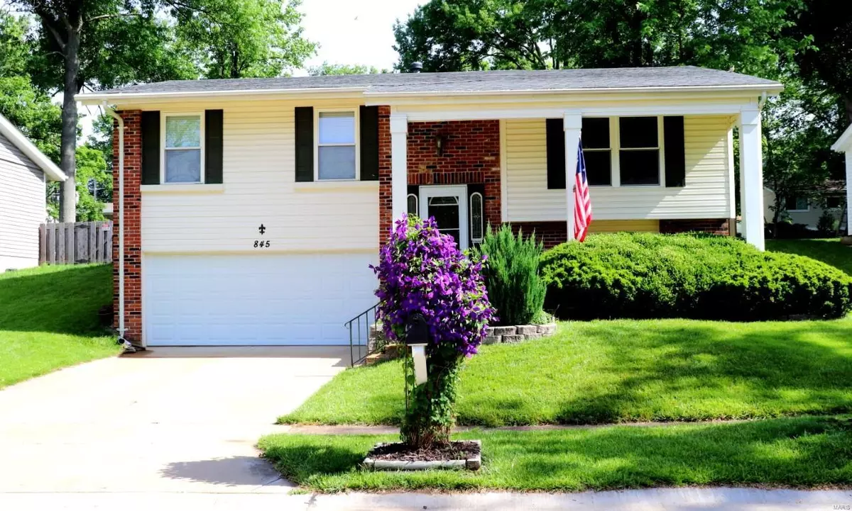 Ballwin, MO 63021,845 Village Meadow DR