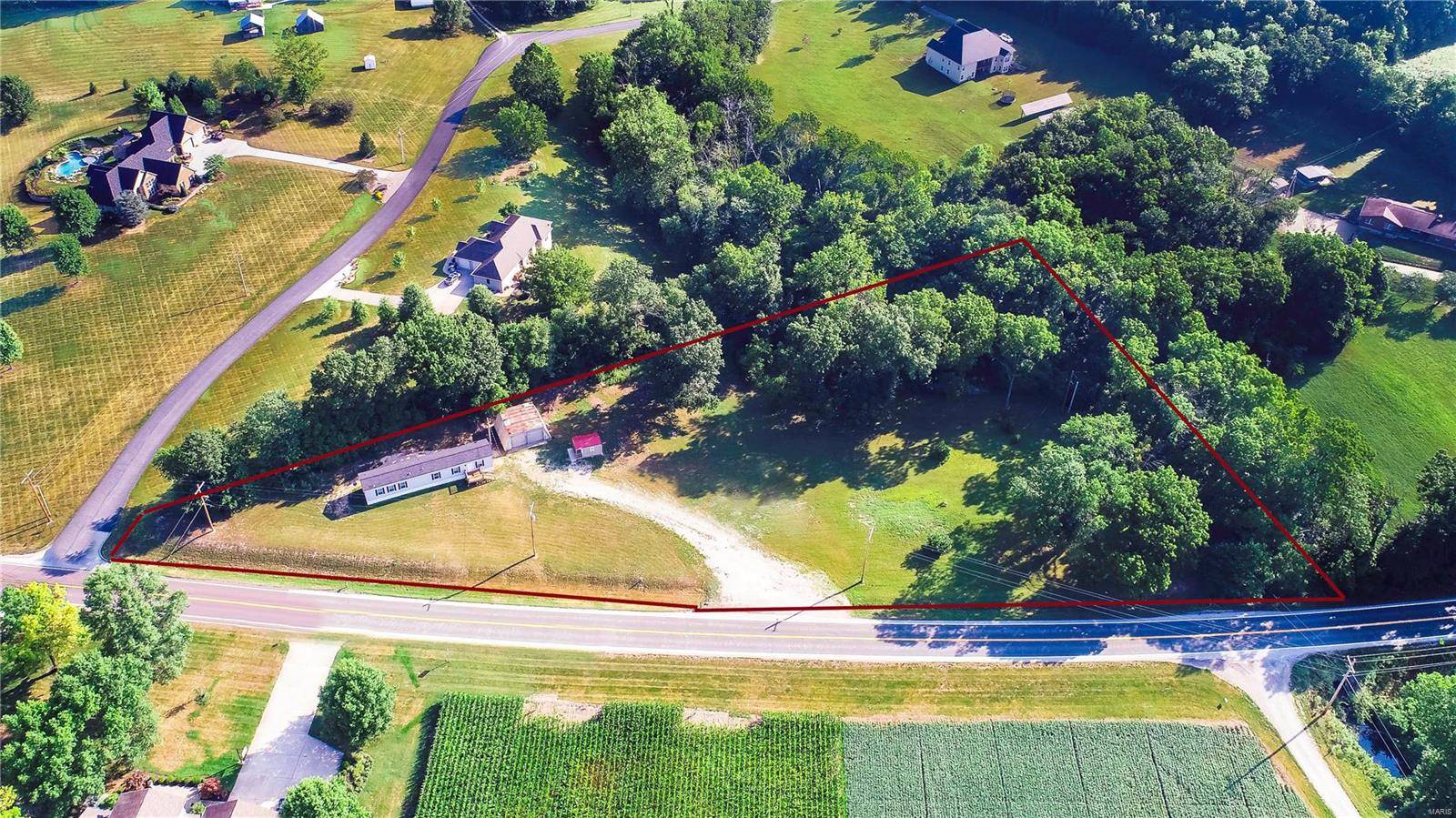 9925 Highway 100,  New Haven,  MO 63068