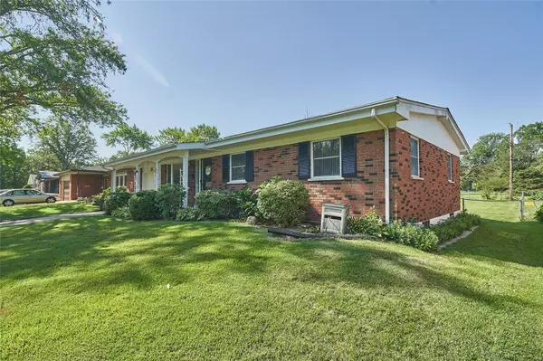 Hazelwood, MO 63042,240 Alma DR