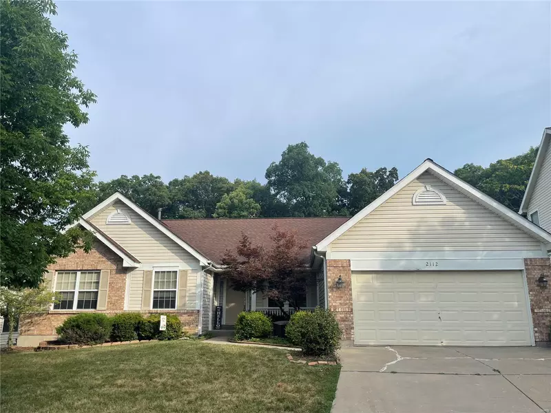 2112 Avalon View DR, Fenton, MO 63026