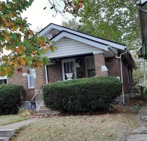 8531 Lowell ST, St Louis, MO 63147