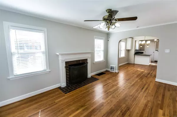 St Louis, MO 63130,7512 Drexel DR
