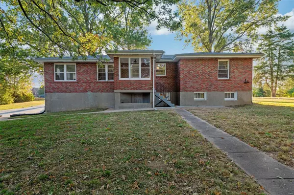 Oakville, MO 63129,6441 Telegraph RD