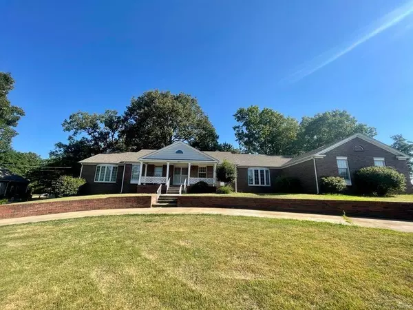 1801 Northwood DR, Poplar Bluff, MO 63901