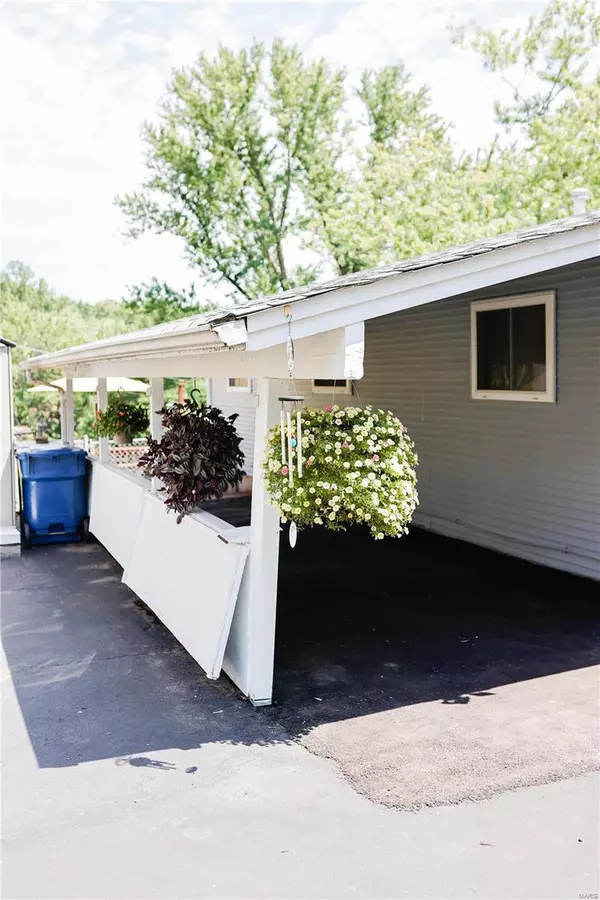 Ferguson, MO 63135,639 Robert AVE