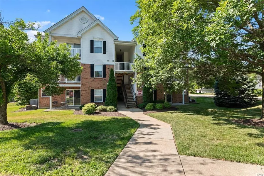 480 Benton DR #C, St Peters, MO 63376