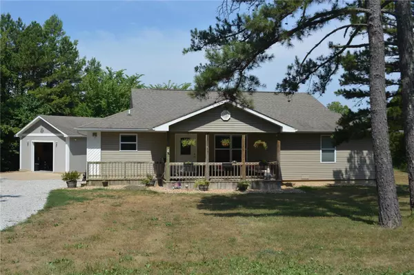 Plato, MO 65552,16355 Walnut Dr