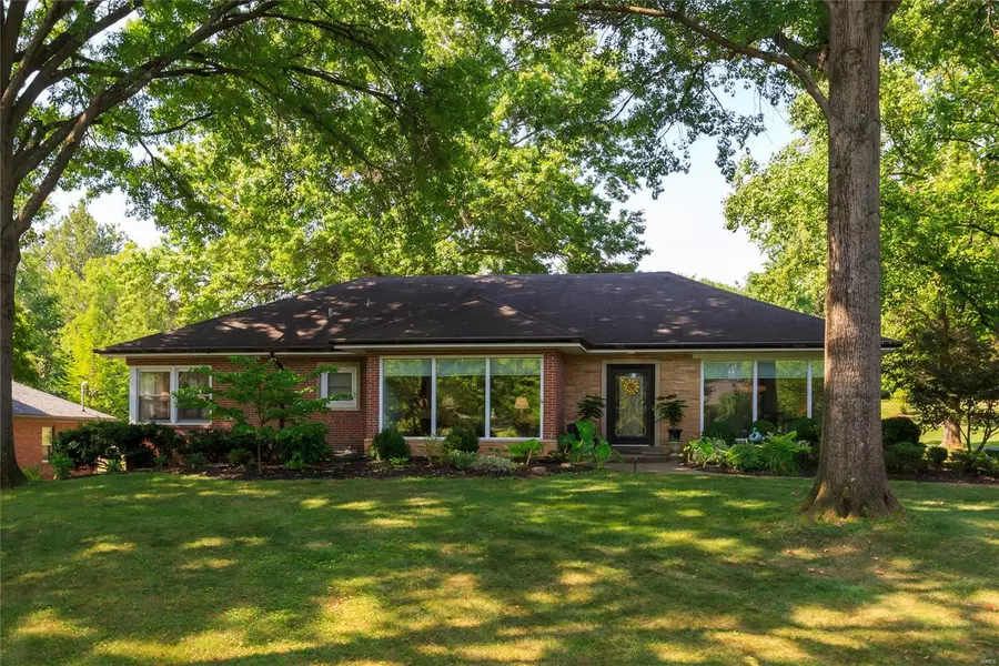 6 Ladue Manor, St Louis, MO 63124