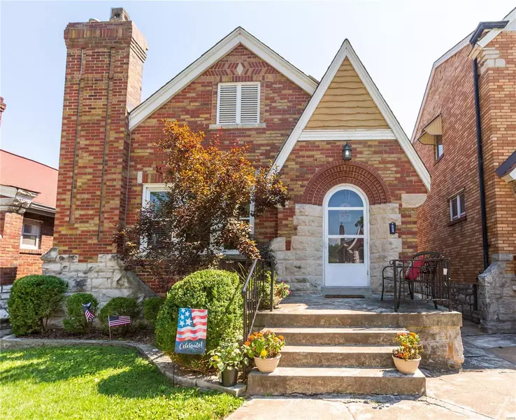 5728 Walsh ST, St Louis, MO 63109