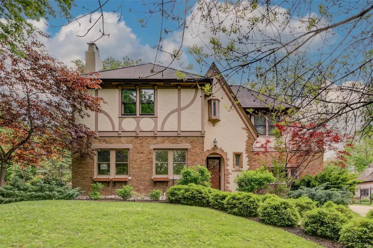 Clayton, MO 63105,708 Audubon DR